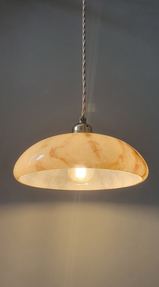 Image 1 of Suspension vintage en verre opalin de style Art déco