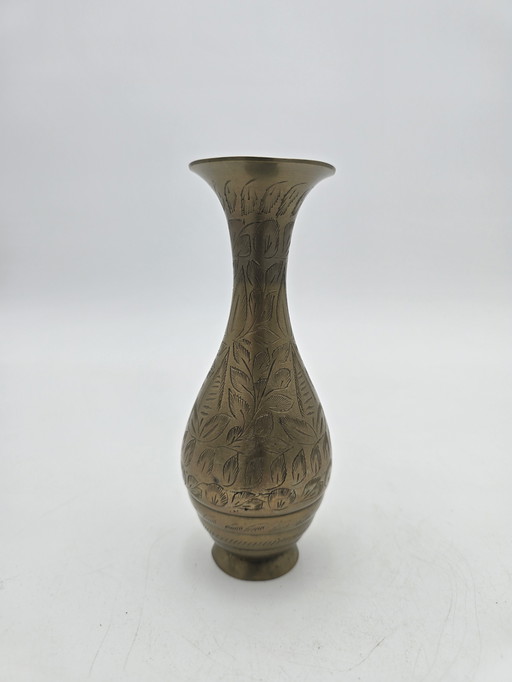 Indische Vase Mit Blumen-Dekor