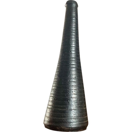 Vase conique vintage en terre vernissée noire avec motif annulaire
