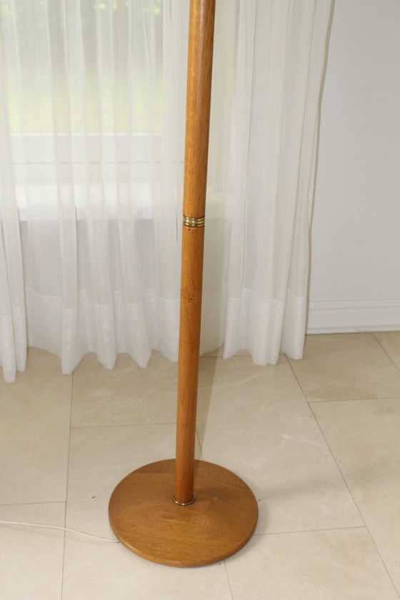 Image 1 of Lampadaire vintage Herda en bois de teck, design milieu du siècle