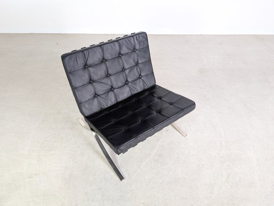 Image 1 of Poltrona Knoll International Barcelona di Mies van der Rohe, pelle nera