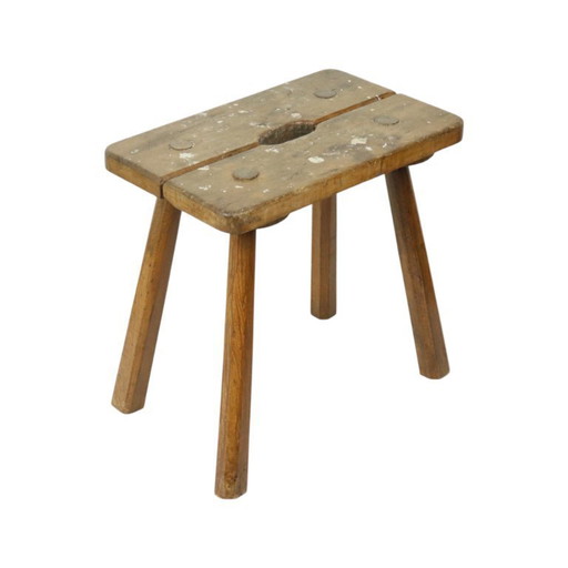 Sgabello di carattere in legno massiccio