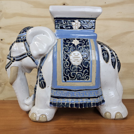 Image 1 of Vintage 70s XXL Chinese keramieken olifant plantentafel (Hoogte:42cm) kruk Chinoiserie 