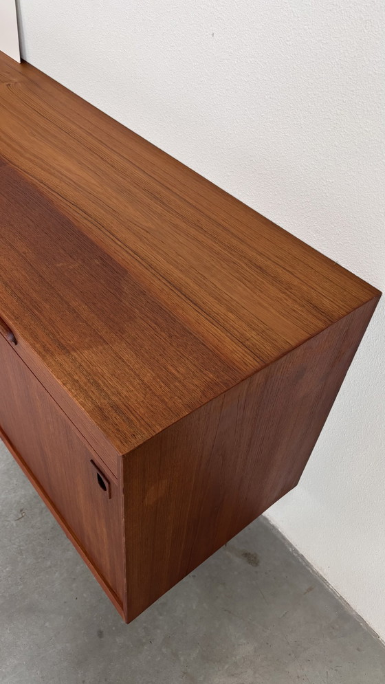 Image 1 of Buffet bas vintage danois en teck