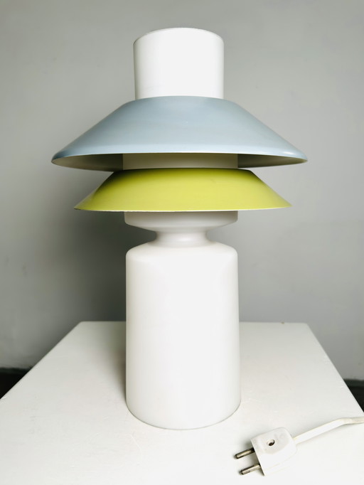 D-2044 LAMPE DE TABLE DE RAAK AMSTERDAM, PAYS-BAS, années 1950