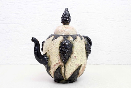 Teiera in terracotta fatta a mano da Sylvain Hublet