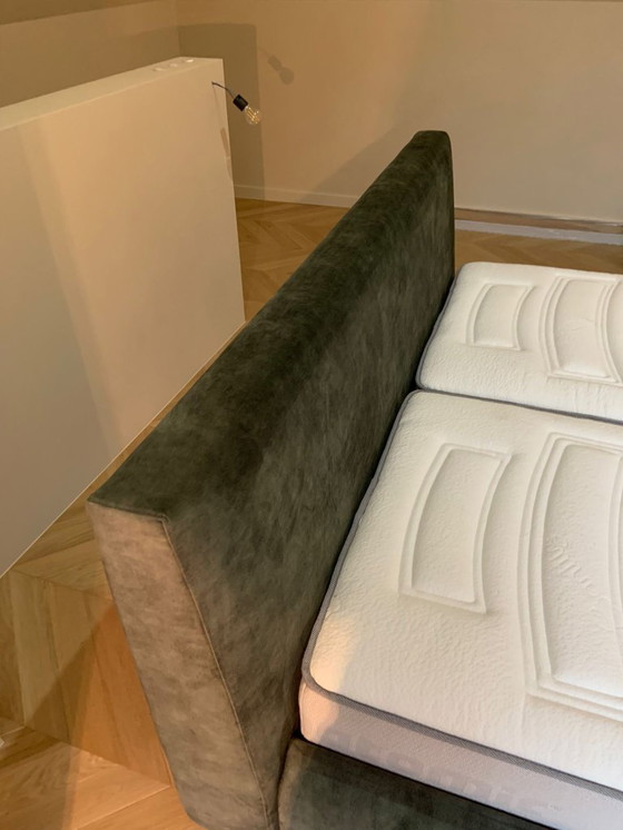 Image 1 of Lit double de luxe 180x220 – NEUF & JAMAIS UTILISÉ – 3 750 €