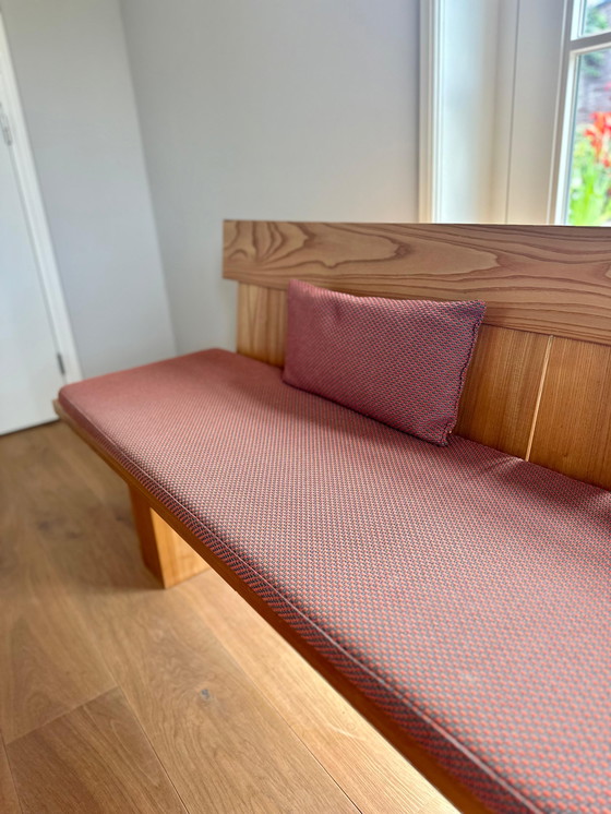 Image 1 of Handgemaakte hoekbank met tafel