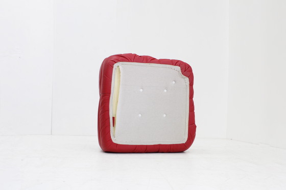 Image 1 of Poltrona angolare Togo in pelle rossa Ligne Roset Michel Ducaroy