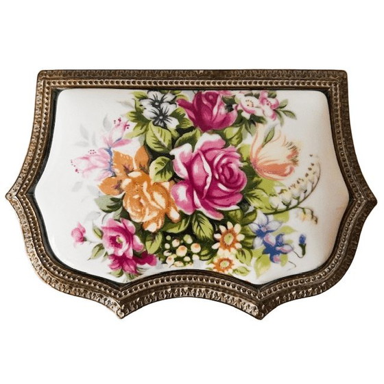 Image 1 of Vintage barok sieradendoosje goud porselein bloemen 1950's