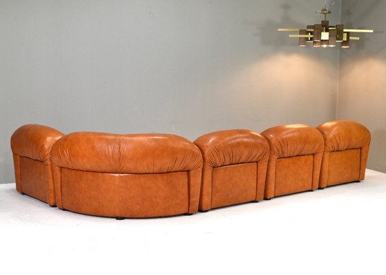 Canapé d'angle Rossi di Albizzate en cuir cognac, Italie – années 1970 – Canapés modulables, Leather, Vintage (photo 6 of 18)