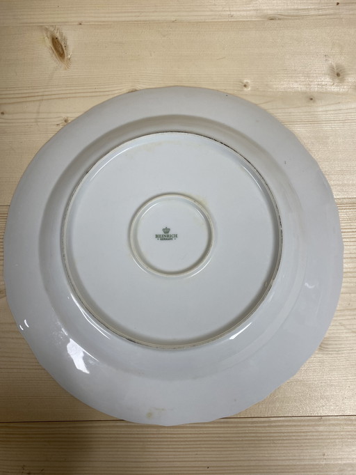 Heinrich Germany Chateau Weiss White Scalloped Edge 