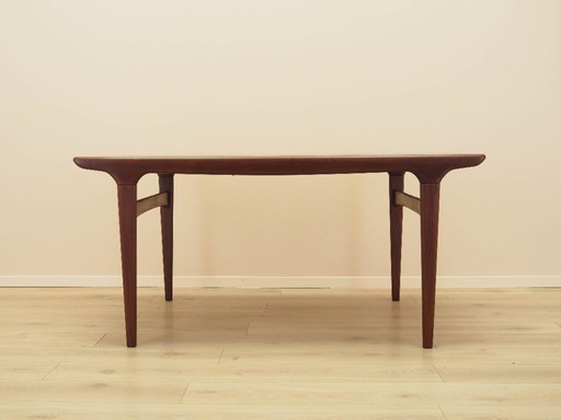 Teak table, Danish design, 1970s, designer: Johannes Andersen