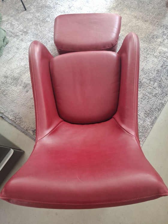Image 1 of Montis Loge rode lederen designfauteuil + originele hocker, ontwerp Gerard van den Berg