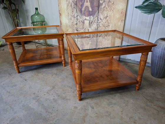 Image 1 of Klassieke Italiaanse bijzettafel, salontafel met facet geslepen glas afm: 70x70cm en 49cm hoog.

