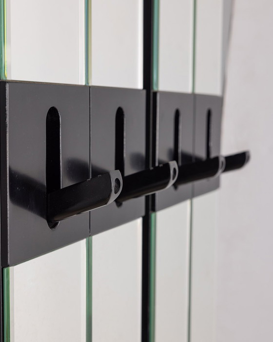 Image 1 of Coppia di appendiabiti da parete con specchi vintage del design italiano degli anni '70