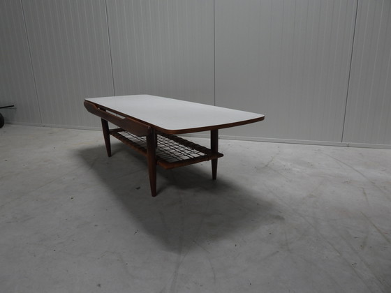 Image 1 of Webe Louis van Teeffelen Mesa baja
