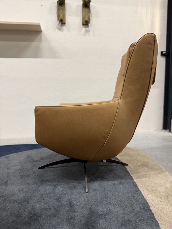 Image 1 of Poltrona relax Jori Griffon con pouf in pelle Lotila