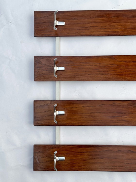 Image 1 of porte-manteau vintage du milieu du siècle | 20 crochets | Pastoe / Van Teeffelen Style | années 1960