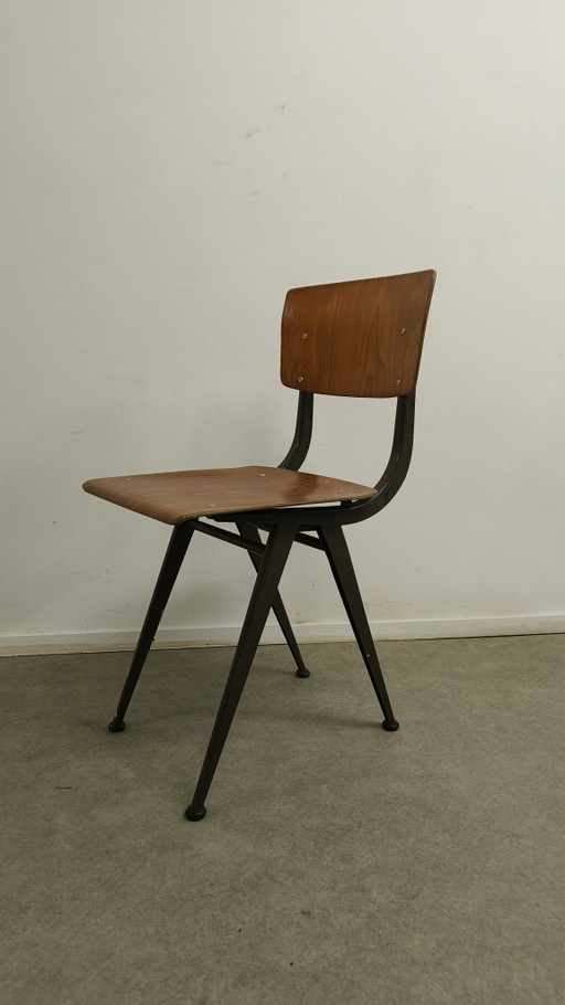 Chaise haute vintage industrielle Chaise d'école en style Friso Kramer Marko