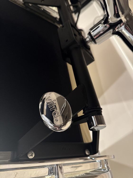 Image 1 of Charles Eames stoelen vitra 2 stuks