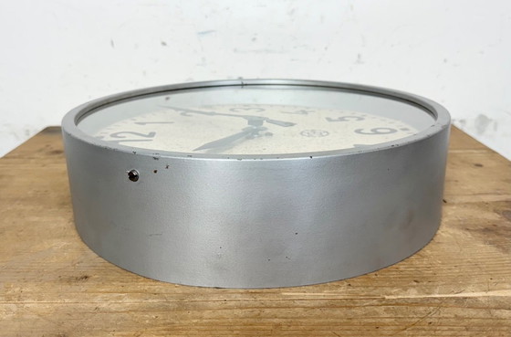 Image 1 of Grijze industriële fabriekswandklok van Chronotechna, jaren 50