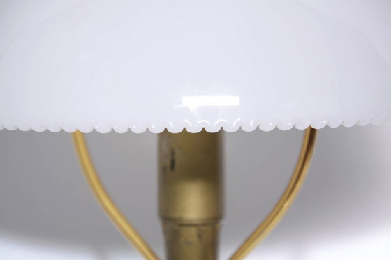Image 1 of Tafellamp glazen kap opaal glas kunststeen messing 46cm 80s vintage