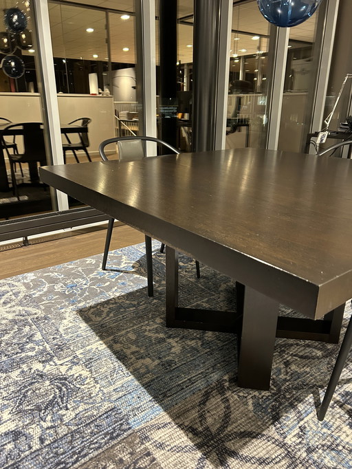Van Rossum dining table