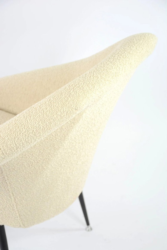 Image 1 of Beige bouclé kuipstoel