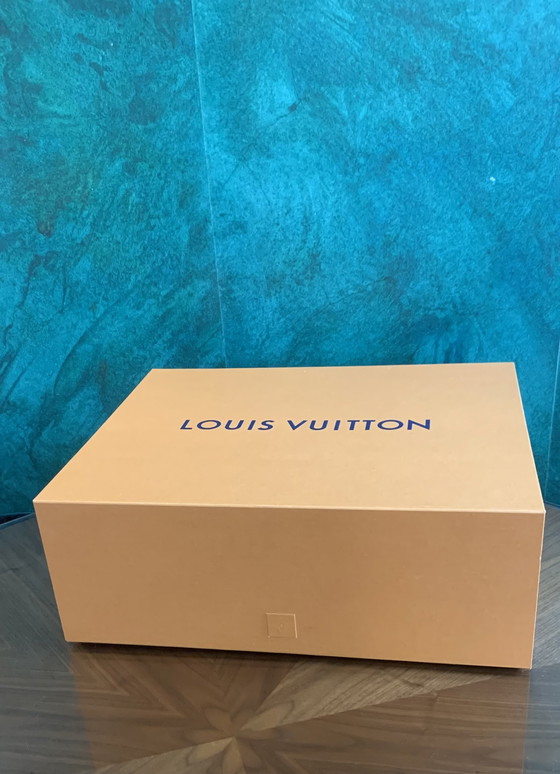 Scatola Louis Vuitton Molto Grande 51x42x19 – Oggetti decorativi, Paper, Other (photo 2 of 15)