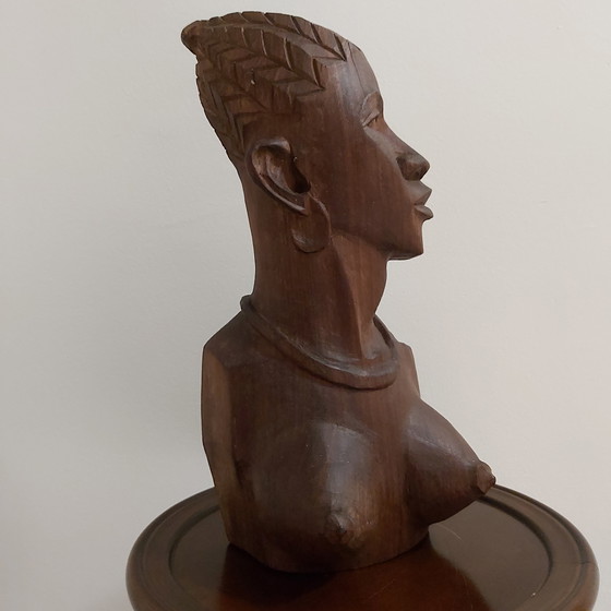 Image 1 of Afrikanische Büste einer Frau aus der kongolesischen Kolonialzeit