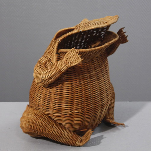 Rattan wastepaper basket frog vintage design Olivier Cajan 1970s