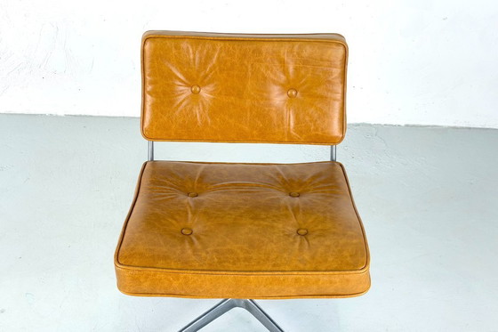 Image 1 of Stoel voor gevorderden/ES101, ontworpen door Charles en Ray Eames voor Herman Miller - 1968