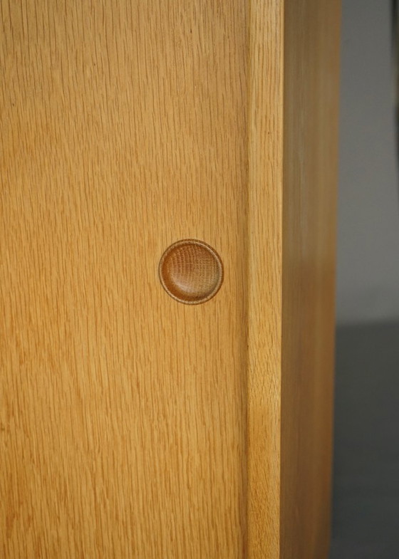 Image 1 of Eikenhouten boekenkast van Børge Mogensen voor Karl Andersson & söner. Zweden, jaren zestig
