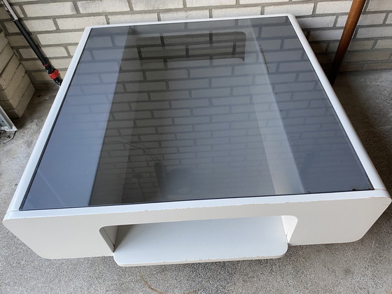 Image 1 of Table basse vintage en bois avec verre Midcentury