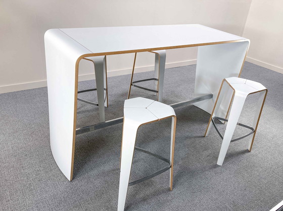 Image 1 of Mesa de conferencias Brunner Hoc con cuatro sillas