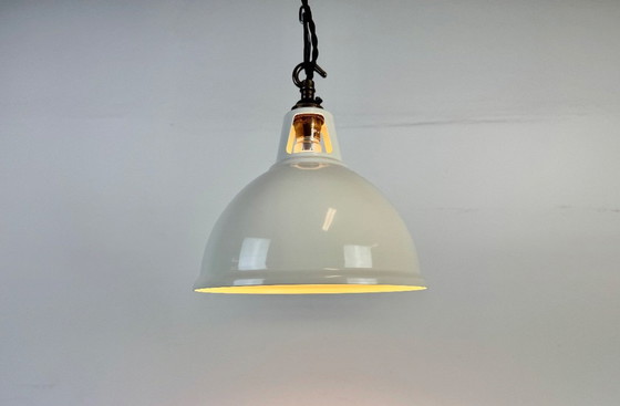 Image 1 of Lampada a sospensione vintage industriale verniciata beige, anni 2000