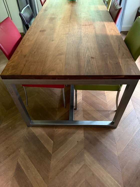 Image 1 of Beautiful Linteloo Solution dining table (walnut)