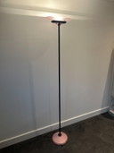 Lampadaire rose Arteluce Jill A380 – icône du design italien