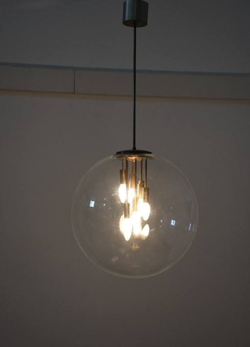 Nederlandse bolvormige lamp uit het midden van de 20e eeuw, jaren 70.