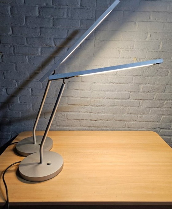 Image 1 of Maarten Van Severen, lampada da tavolo U-Line BA11 (1997) - Design minimalista belga.