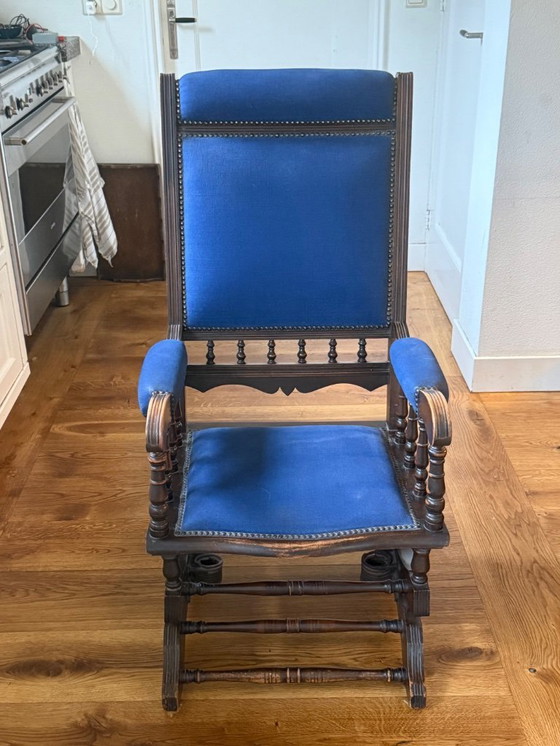 Image 1 of sedia a dondolo in legno