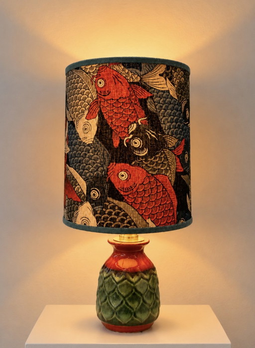 Lampada da tavolo Jasba degli anni '70 con motivo a carpe koi.