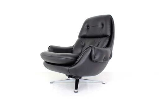 as new! Gustav Thams Vintage Egg Lounge Chair / Mid Century Sessel with tilt function, Leather and polished Aluminum 1a restored