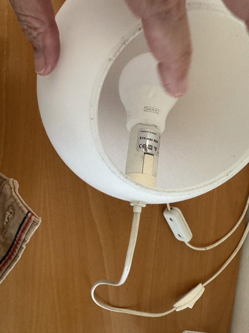 Lampada da tavolo/lampada a globo Ilu con portalampada riparato