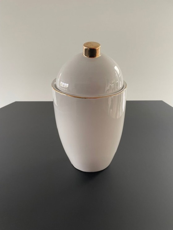 Image 1 of Set mit 2 weißen Saturn-Keramiktöpfen – Hush Living