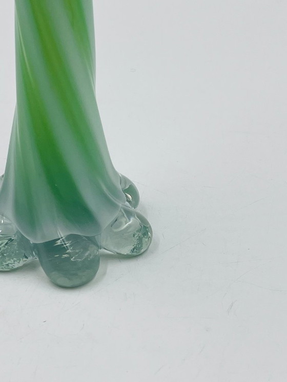 Image 1 of Soliflore de cristal de Murano en vidrio opalino verde trenzado, años 60