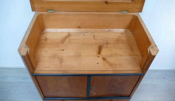 Image 1 of Biedermeier wastafel commode, waskast antiek rond 1850, essen en zwart