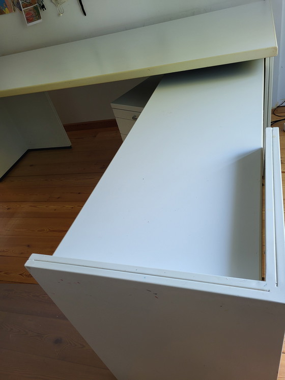 Image 1 of Steel desk in L-shape from Tecno Milano