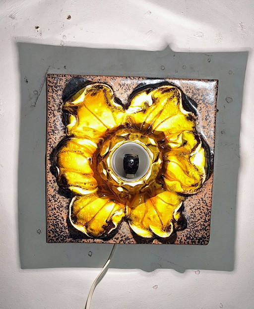 Keramiek bloemen muurlamp 1960